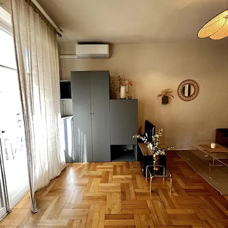 Modern With Balcony And Ac Walk To Tramway Near Center *