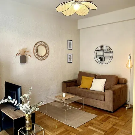 Modern With Balcony And Ac Walk To Tramway Near Center Apartment
